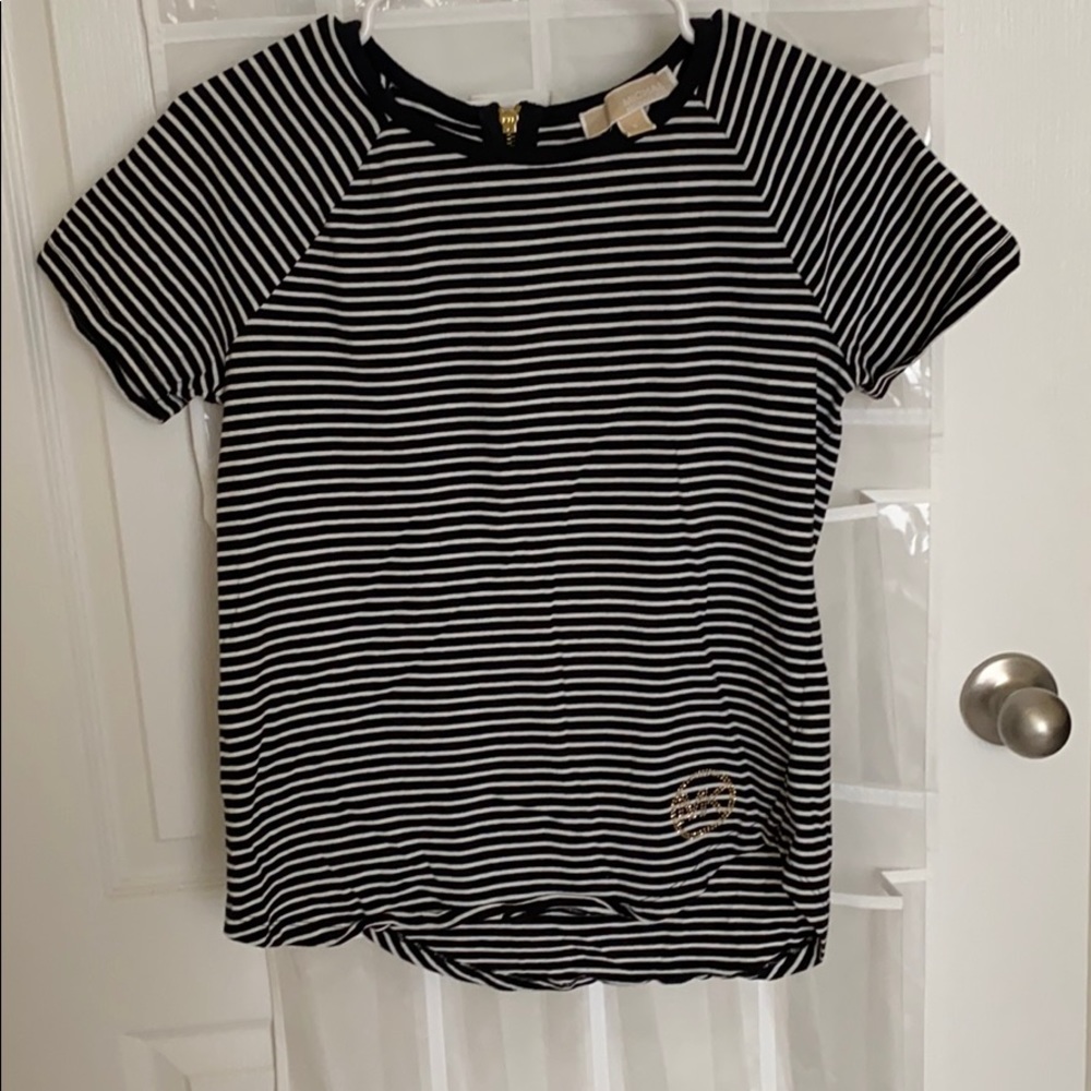 Short sleeve shirt